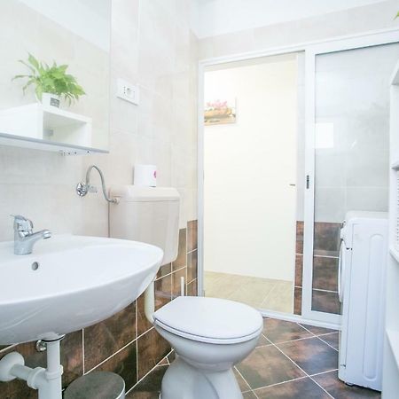 Modern Living In The Heart Of Trogir Apartment Ngoại thất bức ảnh