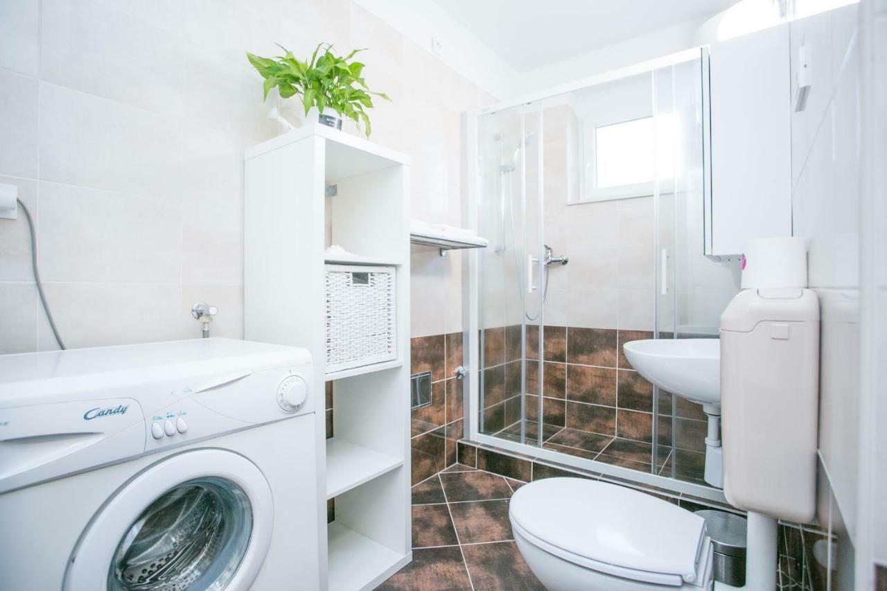 Modern Living In The Heart Of Trogir Apartment Ngoại thất bức ảnh