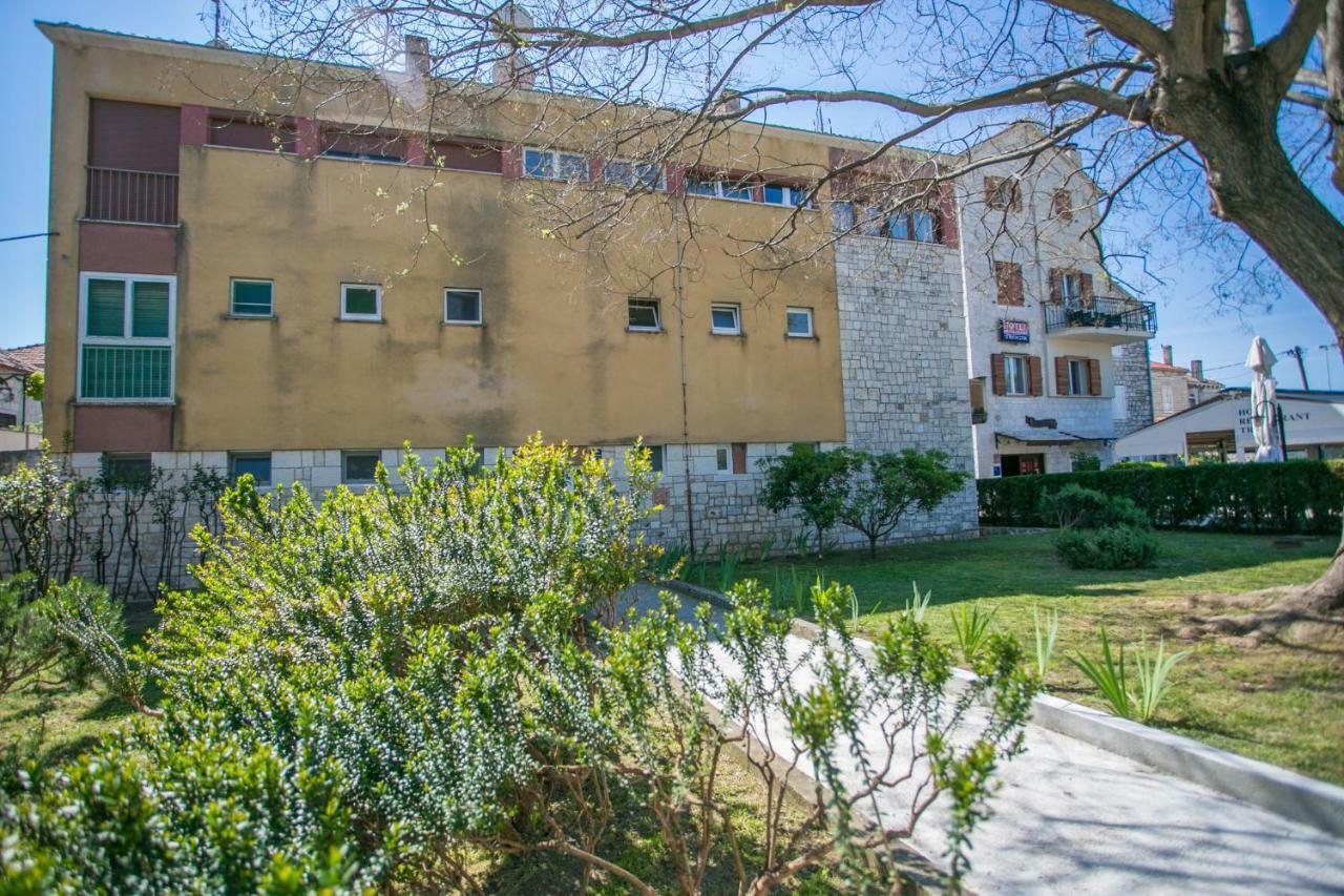 Modern Living In The Heart Of Trogir Apartment Ngoại thất bức ảnh